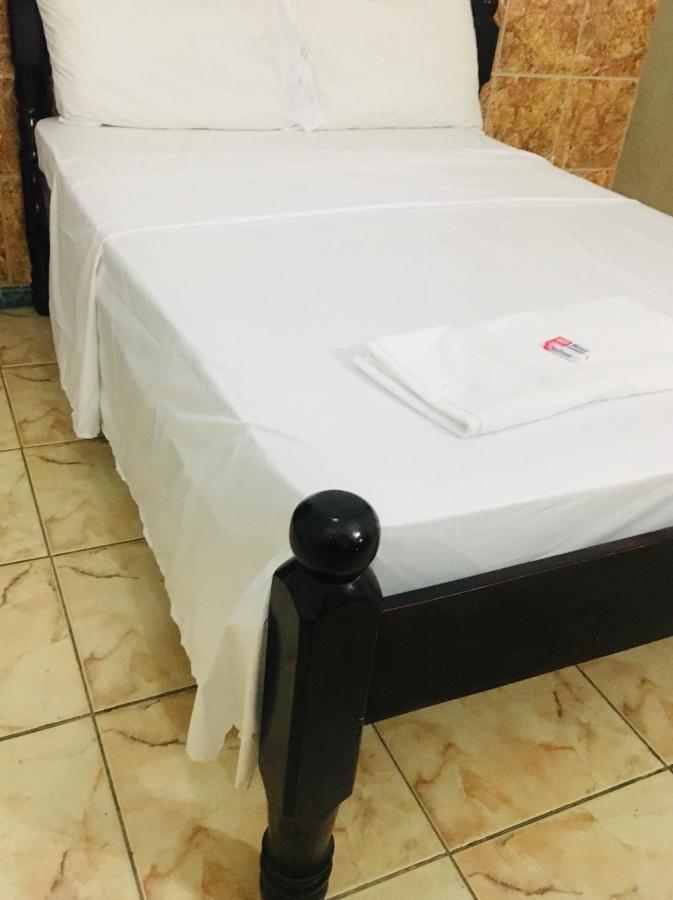 Caribbean Hotel 伯利兹城 外观 照片